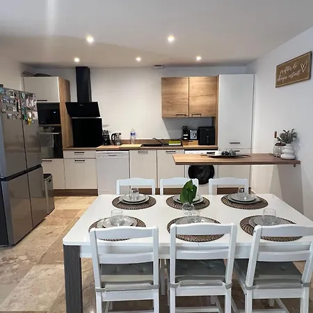 Superbe Appartement, 2 Chambres, 7 Couchages, Avec Terrasse, Proche Centre Et Plages شقة سانت ماكسيم