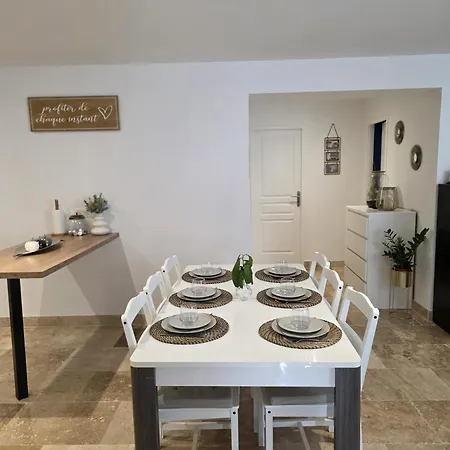 Superbe Appartement, 2 Chambres, 7 Couchages, Avec Terrasse, Proche Centre Et Plages