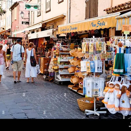 Superbe Appartement, 2 Chambres, 7 Couchages, Avec Terrasse, Proche Centre Et Plages شقة